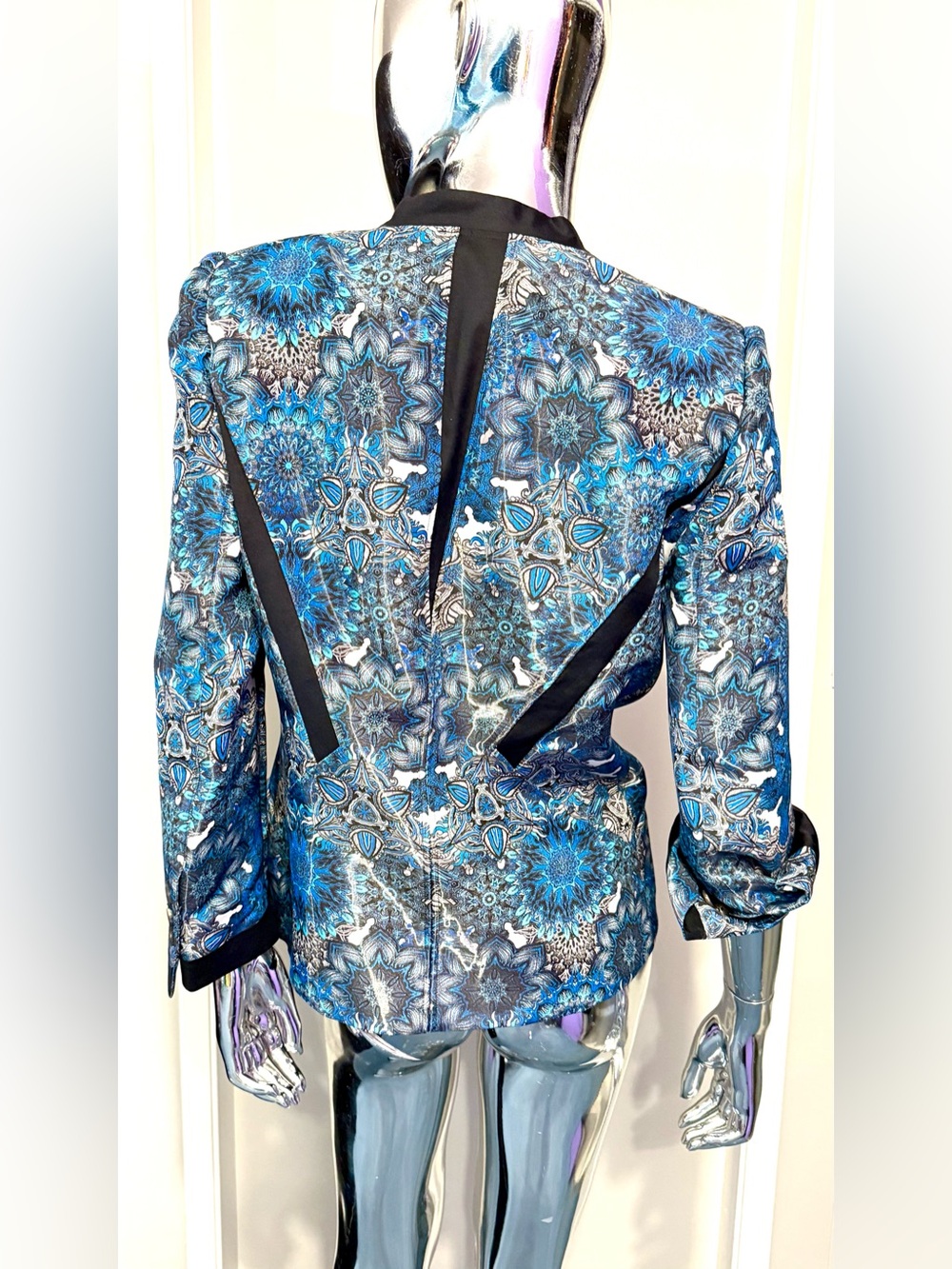 🏖️Summer Sale: Helmut Lang Blue Mandala Print Blazer w/Black Trim - silk lined - Picture 3 of 7